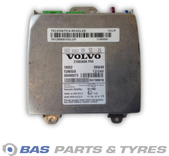 Volvo Telematica Regeleenheid Volvo 20821803 - Alkatrész - Teherautó: 1 kép. Volvo Telematica Regeleenheid Volvo 20821803 - Alkatrész - Teherautó: 1 kép.