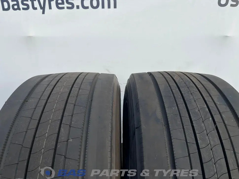Bridgestone  - Gumiabroncs - Teherautó: 2 kép. Bridgestone  - Gumiabroncs - Teherautó: 2 kép.