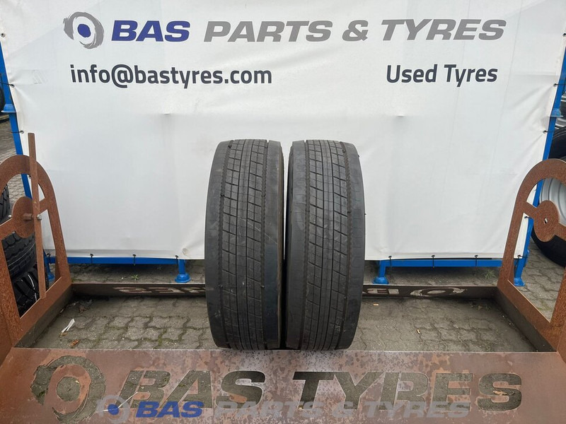 Bridgestone  - Gumiabroncs - Teherautó: 1 kép. Bridgestone  - Gumiabroncs - Teherautó: 1 kép.
