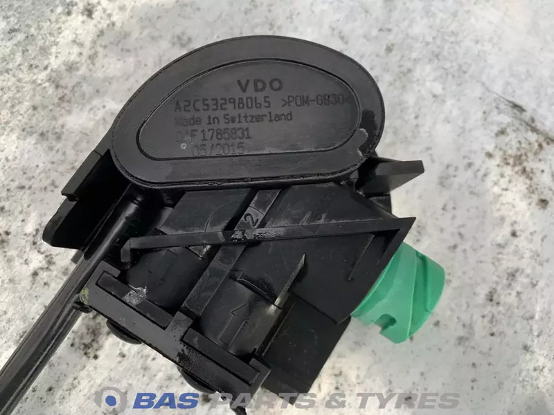 DAF Brandstoftank DAF 430 Liter 1681824 - Üzemanyag tartály - Teherautó: 5 kép. DAF Brandstoftank DAF 430 Liter 1681824 - Üzemanyag tartály - Teherautó: 5 kép.