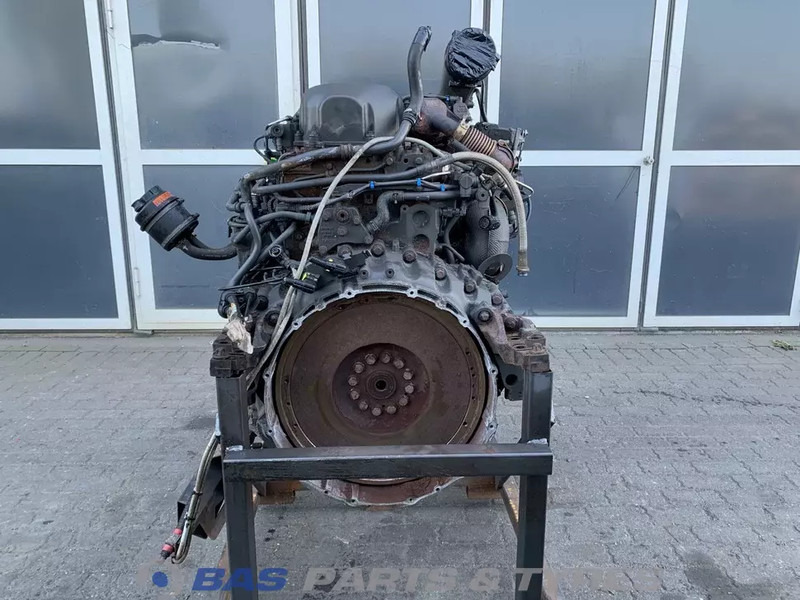 DAF CF Euro 6 - Motor - Teherautó: 2 kép. DAF CF Euro 6 - Motor - Teherautó: 2 kép.