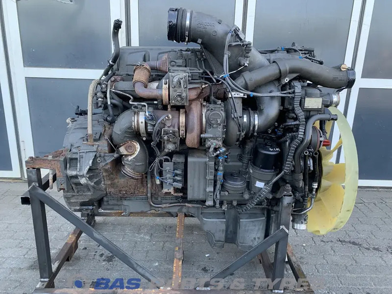 DAF CF Euro 6 - Motor - Teherautó: 3 kép. DAF CF Euro 6 - Motor - Teherautó: 3 kép.