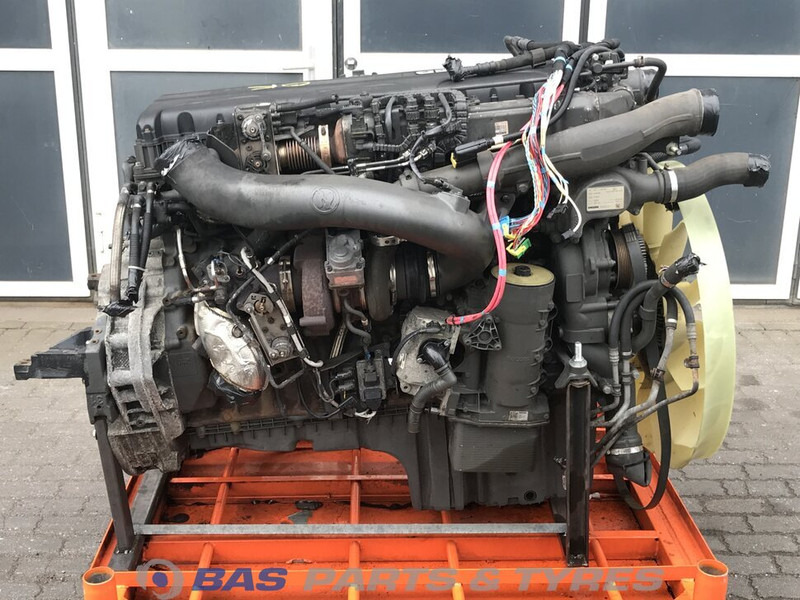 DAF CF Euro 6 - Motor - Teherautó: 3 kép. DAF CF Euro 6 - Motor - Teherautó: 3 kép.