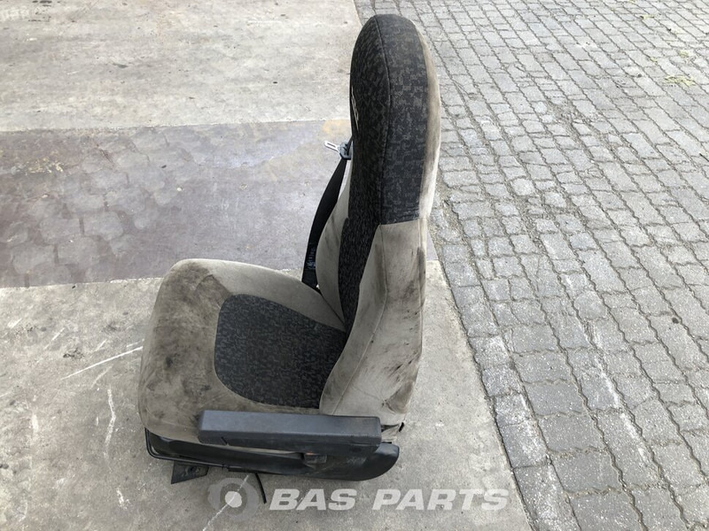 DAF CF75 Euro 4-5 - Ülés - Teherautó: 2 kép. DAF CF75 Euro 4-5 - Ülés - Teherautó: 2 kép.