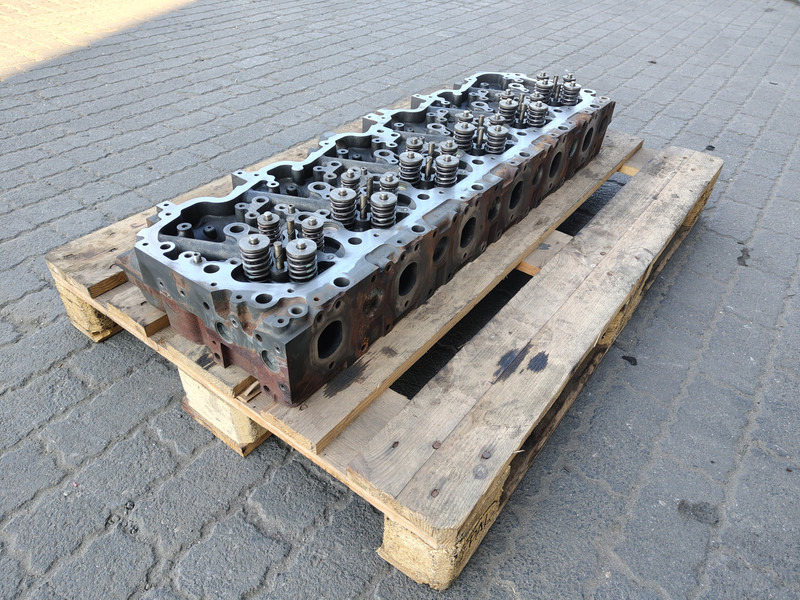 DAF - Motorblokk - Teherautó: 3 kép. DAF - Motorblokk - Teherautó: 3 kép.