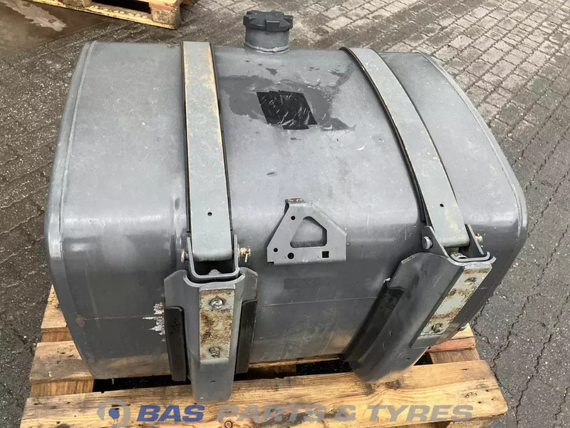 DAF - Üzemanyag tartály - Teherautó: 3 kép. DAF - Üzemanyag tartály - Teherautó: 3 kép.