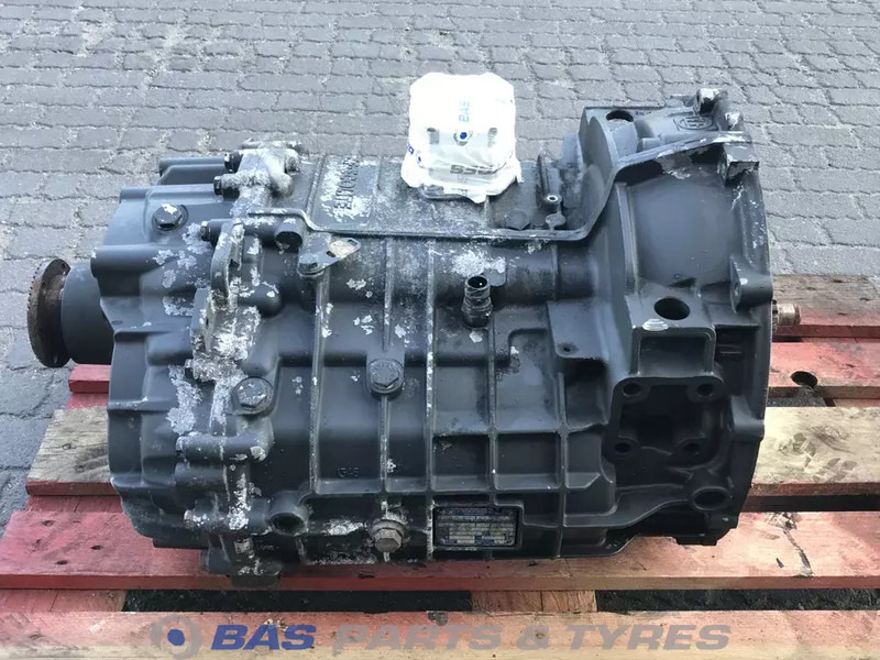 DAF LF Euro 6 - Sebességváltó - Teherautó: 3 kép. DAF LF Euro 6 - Sebességváltó - Teherautó: 3 kép.