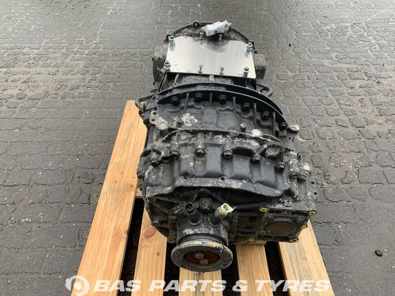 DAF LF Euro 6 - Sebességváltó - Teherautó: 2 kép. DAF LF Euro 6 - Sebességváltó - Teherautó: 2 kép.