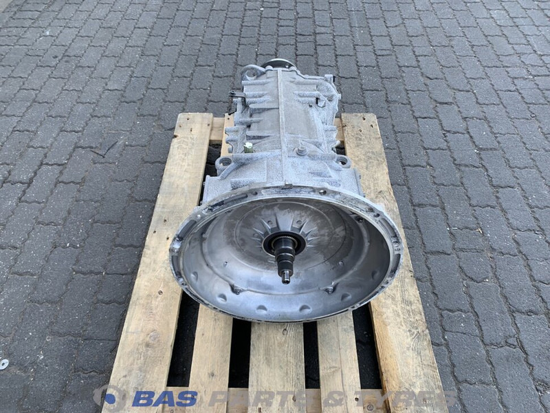 DAF LF Euro 6 - Sebességváltó - Teherautó: 4 kép. DAF LF Euro 6 - Sebességváltó - Teherautó: 4 kép.