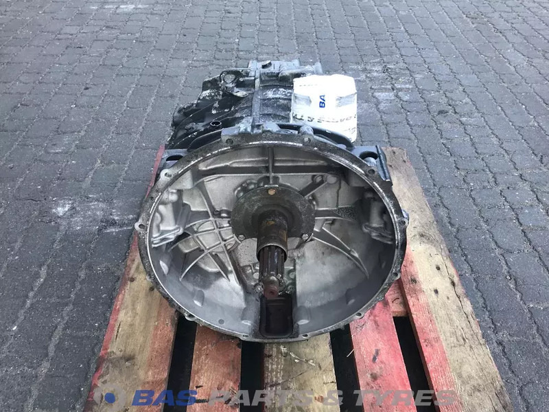 DAF LF Euro 6 - Sebességváltó - Teherautó: 4 kép. DAF LF Euro 6 - Sebességváltó - Teherautó: 4 kép.