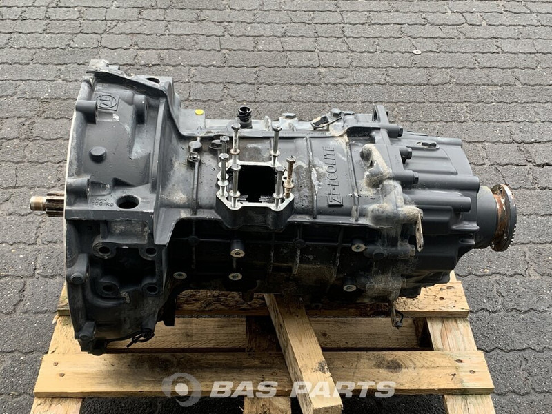 DAF LF Euro 6 - Sebességváltó - Teherautó: 1 kép. DAF LF Euro 6 - Sebességváltó - Teherautó: 1 kép.
