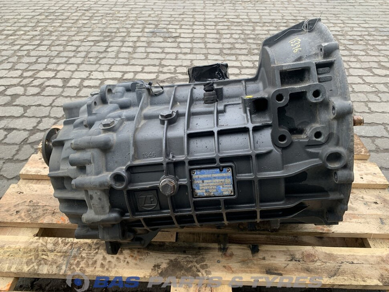 DAF LF Euro 6 - Sebességváltó - Teherautó: 3 kép. DAF LF Euro 6 - Sebességváltó - Teherautó: 3 kép.