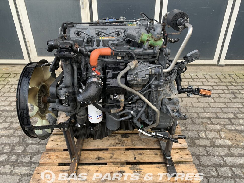 DAF LF Euro 6 - Motor - Teherautó: 1 kép. DAF LF Euro 6 - Motor - Teherautó: 1 kép.