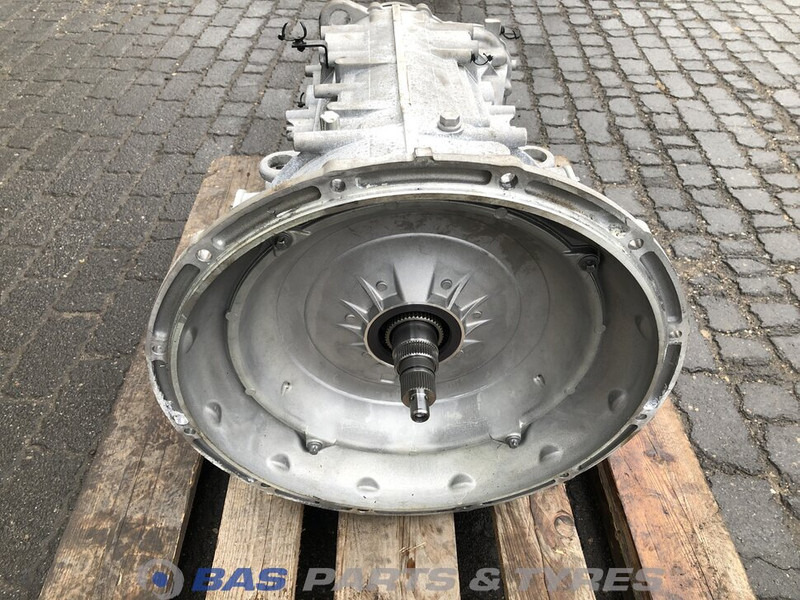 DAF LF Euro 6 - Sebességváltó - Teherautó: 4 kép. DAF LF Euro 6 - Sebességváltó - Teherautó: 4 kép.