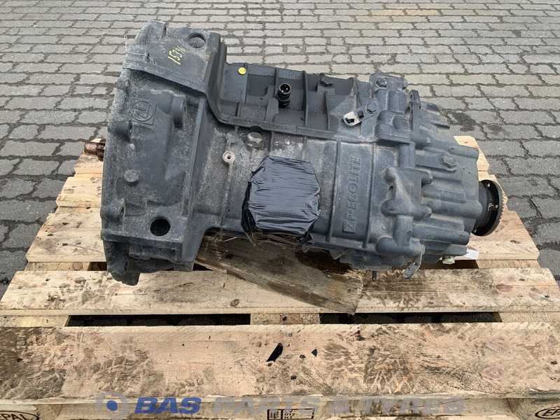 DAF LF Euro 6 - Sebességváltó - Teherautó: 1 kép. DAF LF Euro 6 - Sebességváltó - Teherautó: 1 kép.