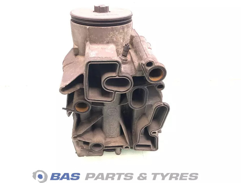 DAF Oliefilterhuis DAF 2107465 - Olajszűrő - Teherautó: 3 kép. DAF Oliefilterhuis DAF 2107465 - Olajszűrő - Teherautó: 3 kép.