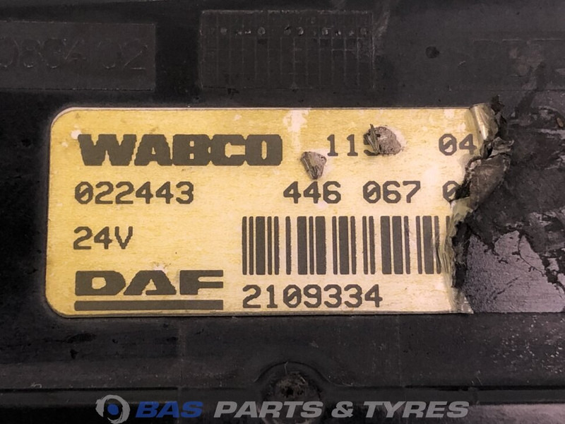 DAF Regeleenheid Botswaarschuwing DAF 2109334 - Elektromos rendszer - Teherautó: 5 kép. DAF Regeleenheid Botswaarschuwing DAF 2109334 - Elektromos rendszer - Teherautó: 5 kép.