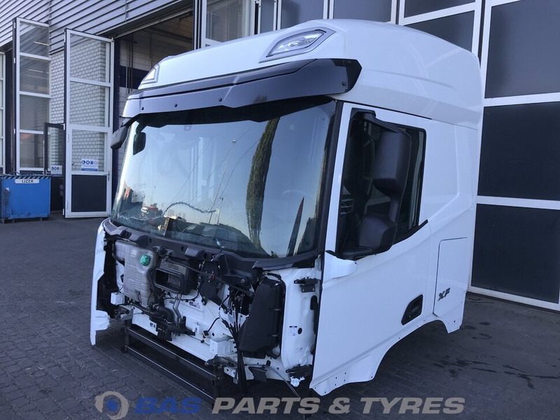 DAF XF G2 - Fülke és belső tér - Teherautó: 1 kép. DAF XF G2 - Fülke és belső tér - Teherautó: 1 kép.