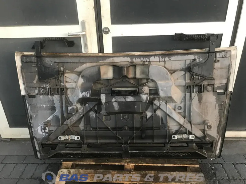 DAF XF106 Grille DAF 1892076 - Rács - Teherautó: 2 kép. DAF XF106 Grille DAF 1892076 - Rács - Teherautó: 2 kép.