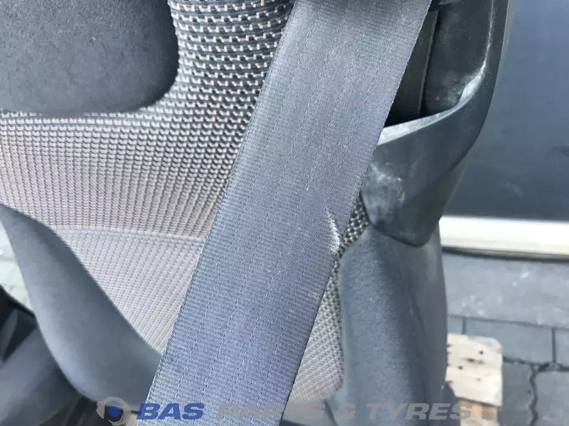 DAF XF106 Stoelen set DAF 1844320 - Ülés - Teherautó: 5 kép. DAF XF106 Stoelen set DAF 1844320 - Ülés - Teherautó: 5 kép.