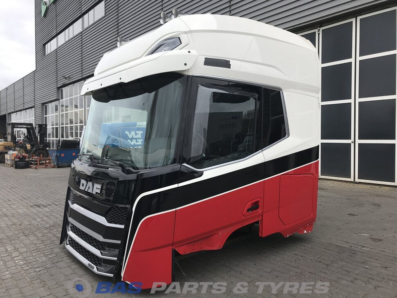 DAF XG+ - Fülke és belső tér - Teherautó: 2 kép. DAF XG+ - Fülke és belső tér - Teherautó: 2 kép.