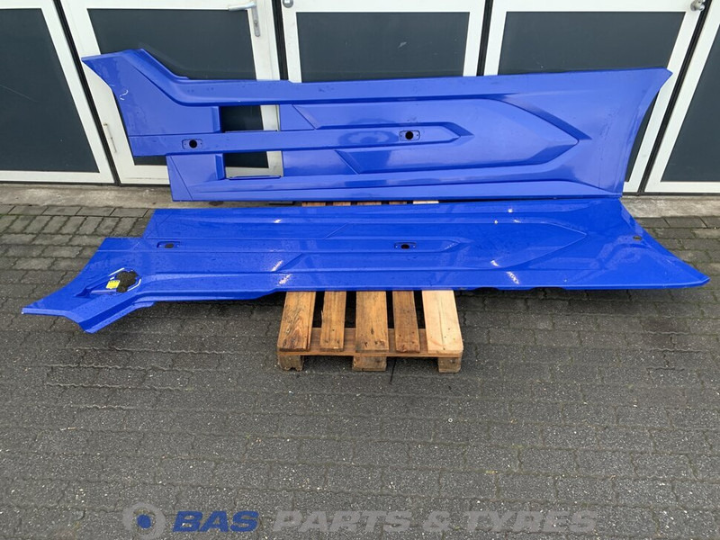DAF XG - Karosszéria és külső - Teherautó: 1 kép. DAF XG - Karosszéria és külső - Teherautó: 1 kép.