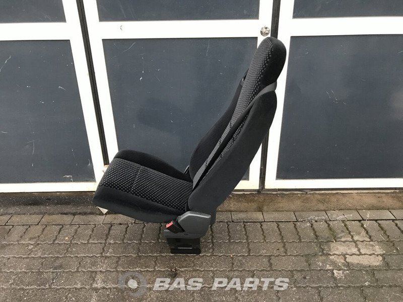 Mercedes-Benz Actros MP3 Bijrijdersstoel Mercedes A 943 910 05 03 - Ülés - Teherautó: 2 kép. Mercedes-Benz Actros MP3 Bijrijdersstoel Mercedes A 943 910 05 03 - Ülés - Teherautó: 2 kép.