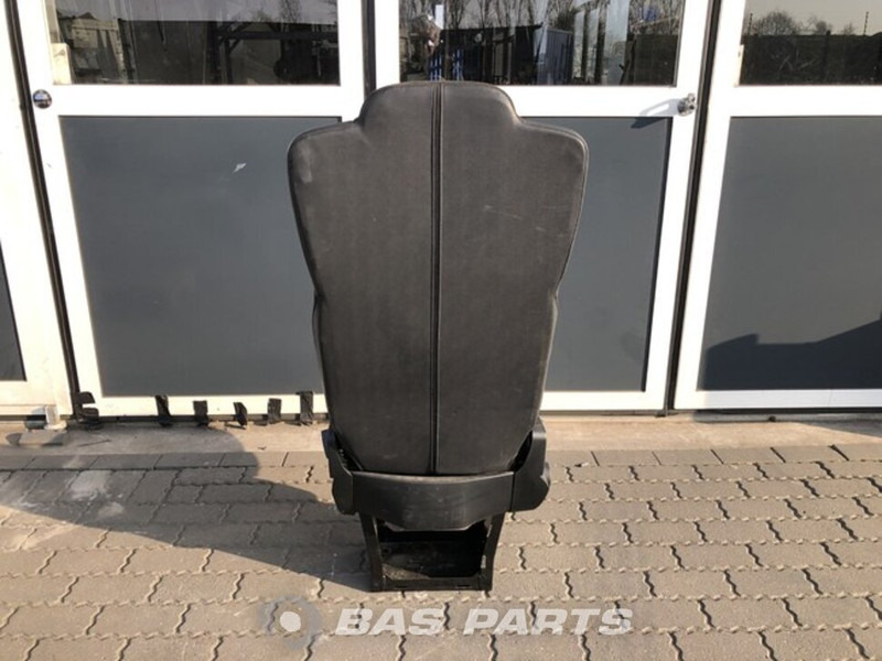 Mercedes-Benz Actros MP4 Bijrijdersstoel Mercedes A 960 910 30 03 - Ülés - Teherautó: 3 kép. Mercedes-Benz Actros MP4 Bijrijdersstoel Mercedes A 960 910 30 03 - Ülés - Teherautó: 3 kép.
