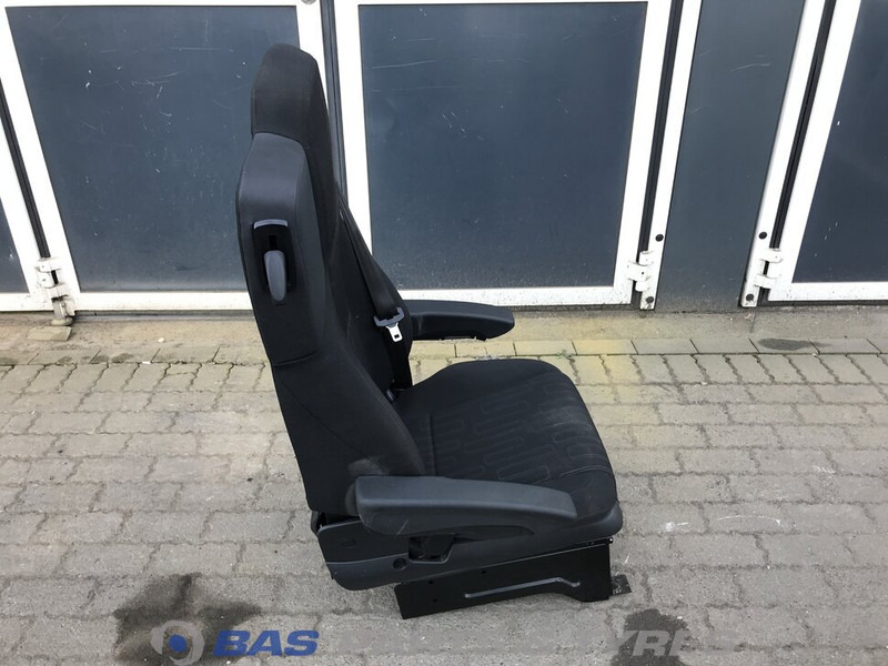Mercedes-Benz Actros MP4 Chauffeursstoel Mercedes A 960 910 73 04 - Ülés - Teherautó: 4 kép. Mercedes-Benz Actros MP4 Chauffeursstoel Mercedes A 960 910 73 04 - Ülés - Teherautó: 4 kép.