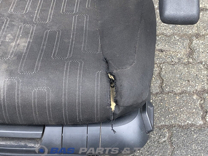 Mercedes-Benz Actros MP4 Chauffeursstoel Mercedes A 960 910 73 04 - Ülés - Teherautó: 5 kép. Mercedes-Benz Actros MP4 Chauffeursstoel Mercedes A 960 910 73 04 - Ülés - Teherautó: 5 kép.
