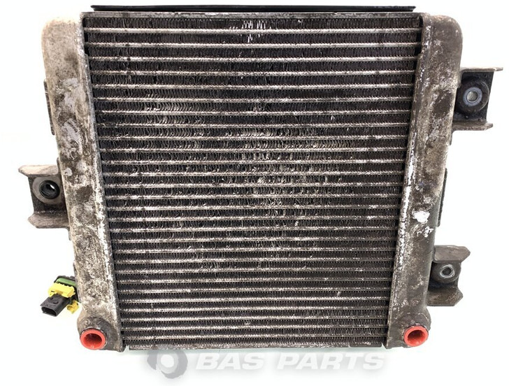 Mercedes-Benz Actros MP4 Oliekoeler Mercedes A 960 500 00 93 - Olajhűtő - Teherautó: 2 kép. Mercedes-Benz Actros MP4 Oliekoeler Mercedes A 960 500 00 93 - Olajhűtő - Teherautó: 2 kép.