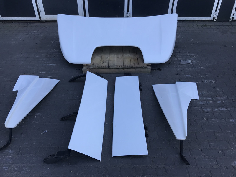 Mercedes-Benz Antos MP4 - Légterelő - Teherautó: 1 kép. Mercedes-Benz Antos MP4 - Légterelő - Teherautó: 1 kép.
