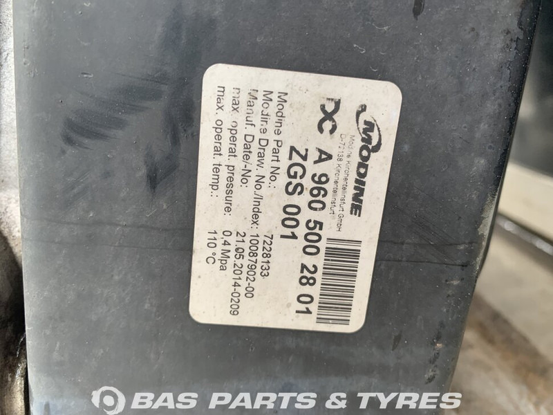 Mercedes-Benz Antos MP4 Koelerpakket Mercedes OM470LA 430 A 960 500 28 01 - Radiátor - Teherautó: 3 kép. Mercedes-Benz Antos MP4 Koelerpakket Mercedes OM470LA 430 A 960 500 28 01 - Radiátor - Teherautó: 3 kép.