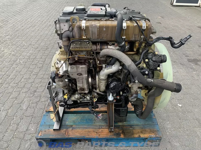 Mercedes-Benz Atego MP4 - Motor - Teherautó: 3 kép. Mercedes-Benz Atego MP4 - Motor - Teherautó: 3 kép.