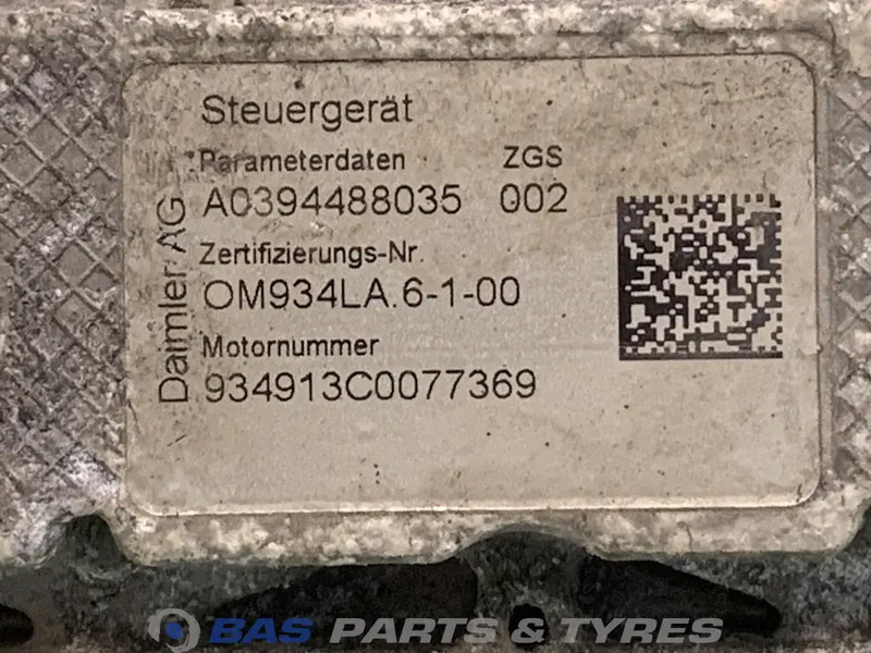 Mercedes-Benz - ECU - Teherautó: 2 kép. Mercedes-Benz - ECU - Teherautó: 2 kép.