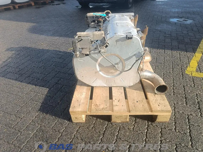 Mercedes-Benz - Hangtompító - Teherautó: 2 kép. Mercedes-Benz - Hangtompító - Teherautó: 2 kép.