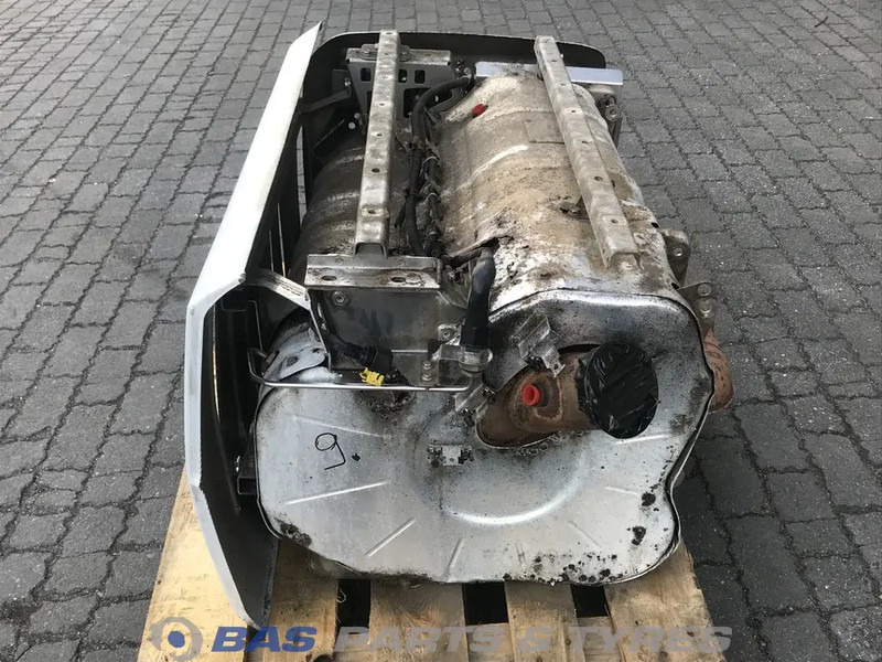 Mercedes-Benz - Hangtompító - Teherautó: 2 kép. Mercedes-Benz - Hangtompító - Teherautó: 2 kép.