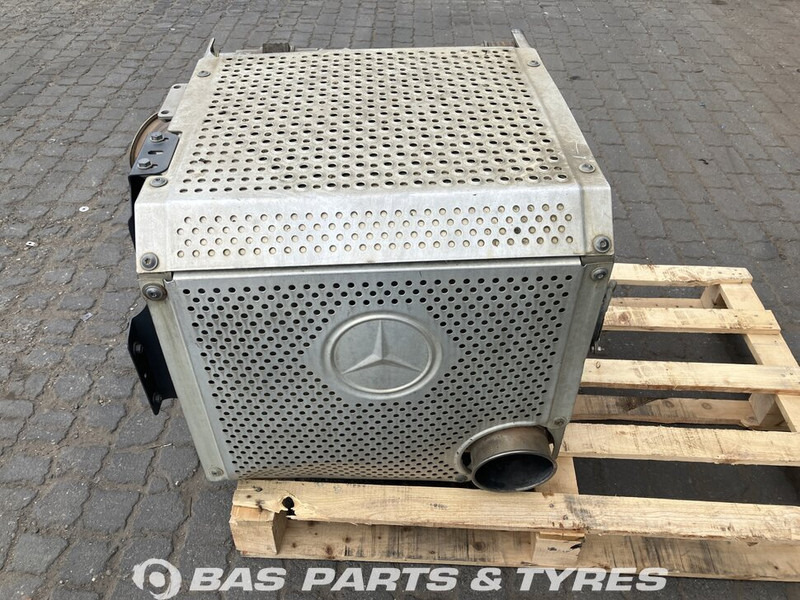 Mercedes-Benz - Hangtompító - Teherautó: 1 kép. Mercedes-Benz - Hangtompító - Teherautó: 1 kép.
