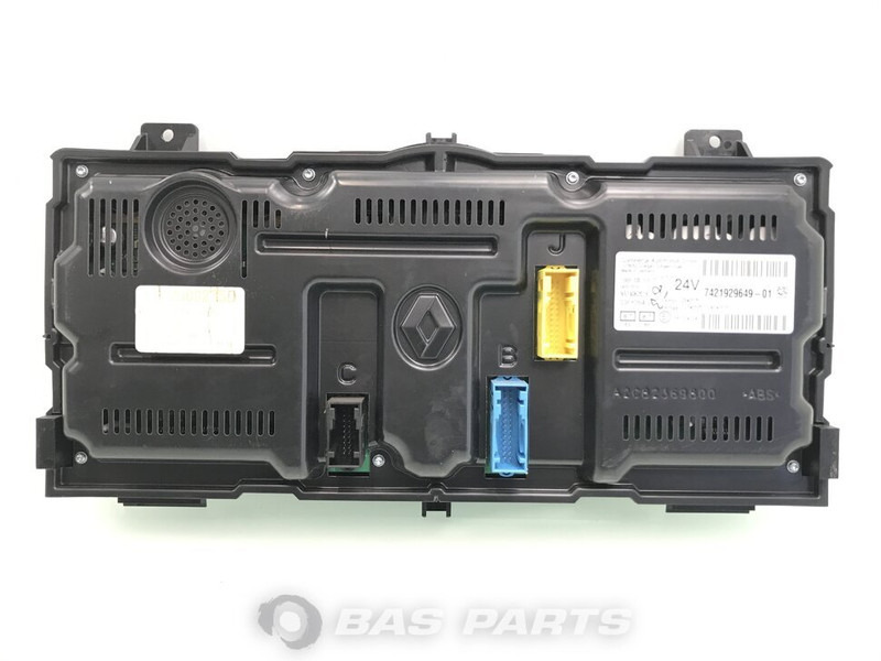 Renault D-Serie - Műszerfal - Teherautó: 2 kép. Renault D-Serie - Műszerfal - Teherautó: 2 kép.