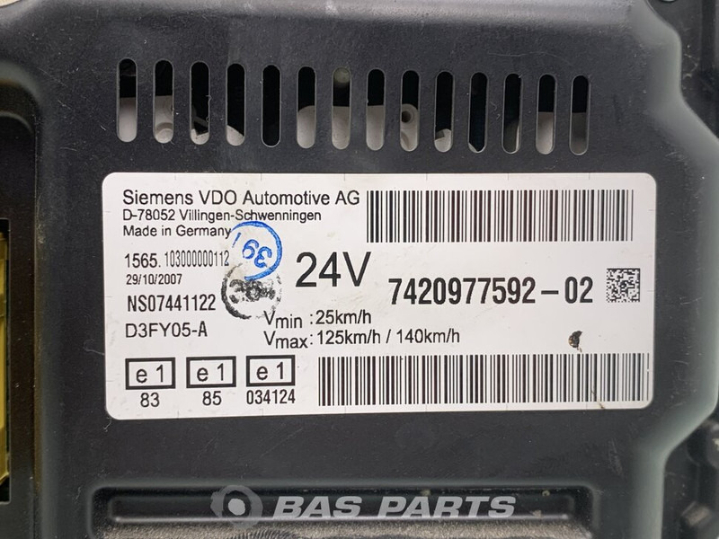 Renault Premium Euro 4-5 Instrumentenpaneel Renault 7420977592 - Műszerfal - Teherautó: 3 kép. Renault Premium Euro 4-5 Instrumentenpaneel Renault 7420977592 - Műszerfal - Teherautó: 3 kép.