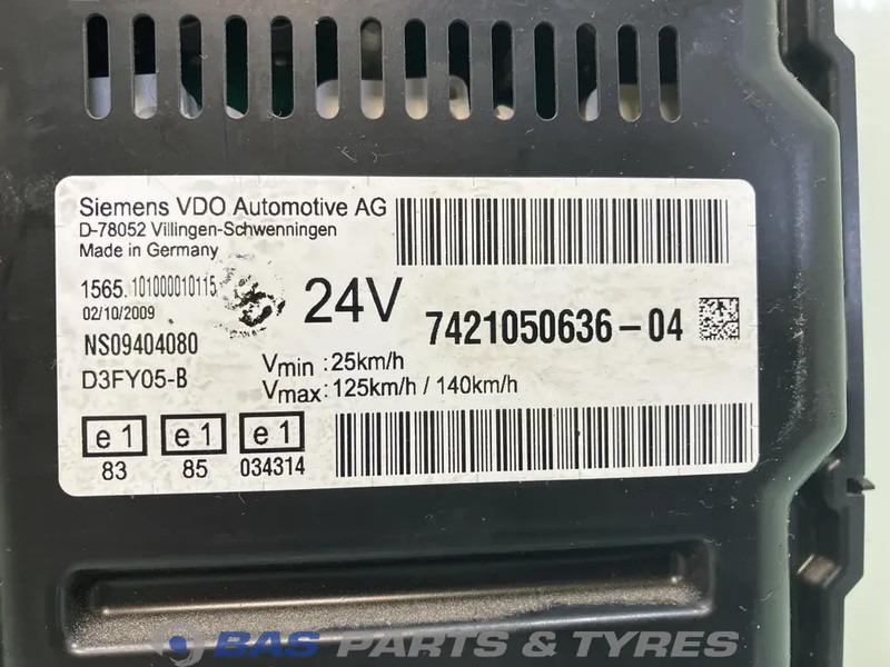 Renault Premium Euro 4-5 Instrumentenpaneel Renault 7421050636 - Műszerfal - Teherautó: 3 kép. Renault Premium Euro 4-5 Instrumentenpaneel Renault 7421050636 - Műszerfal - Teherautó: 3 kép.
