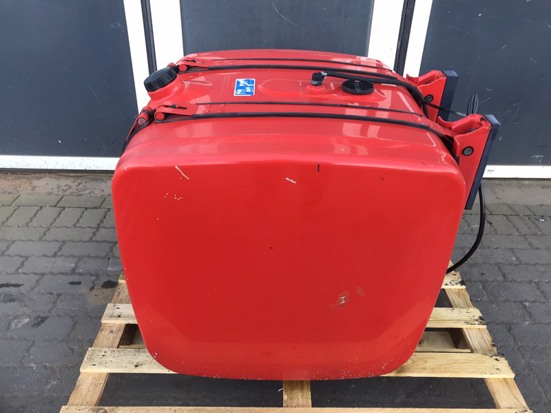 Scania Brandstoftank Scania 320 Liter 1887755 - Üzemanyag tartály - Teherautó: 2 kép. Scania Brandstoftank Scania 320 Liter 1887755 - Üzemanyag tartály - Teherautó: 2 kép.