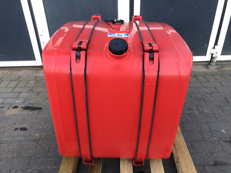 Scania Brandstoftank Scania 320 Liter 1887755 - Üzemanyag tartály - Teherautó: 1 kép. Scania Brandstoftank Scania 320 Liter 1887755 - Üzemanyag tartály - Teherautó: 1 kép.