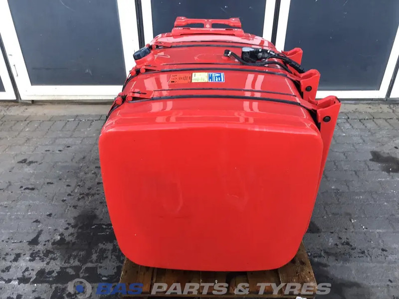 Scania Brandstoftank Scania 540 Liter 1887755 - Üzemanyag tartály - Teherautó: 4 kép. Scania Brandstoftank Scania 540 Liter 1887755 - Üzemanyag tartály - Teherautó: 4 kép.