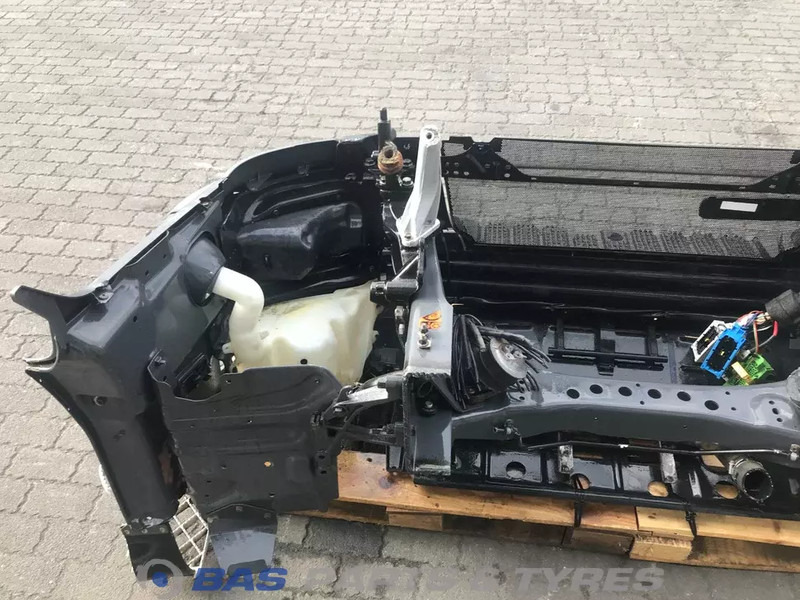 Scania G-Serie Voorbumper compleet Scania 1949888 - Lökhárító - Teherautó: 4 kép. Scania G-Serie Voorbumper compleet Scania 1949888 - Lökhárító - Teherautó: 4 kép.