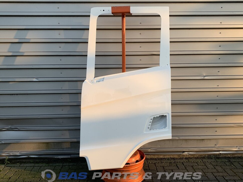 Scania R-Serie NextGen Portier Links Scania 2044983 - Ajtó és alkatrészek - Teherautó: 1 kép. Scania R-Serie NextGen Portier Links Scania 2044983 - Ajtó és alkatrészek - Teherautó: 1 kép.