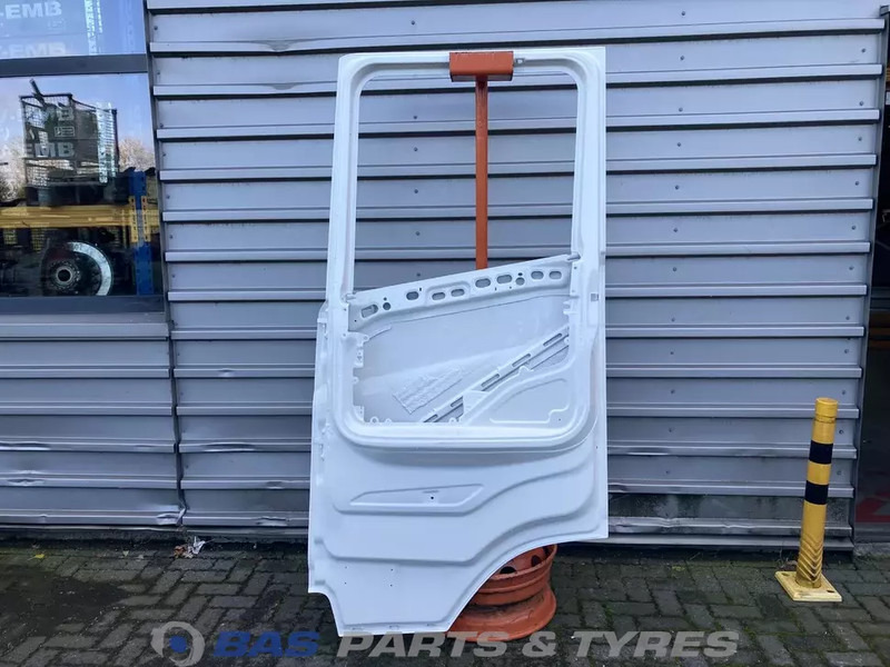 Scania S-Serie NextGen - Ajtó és alkatrészek - Teherautó: 2 kép. Scania S-Serie NextGen - Ajtó és alkatrészek - Teherautó: 2 kép.