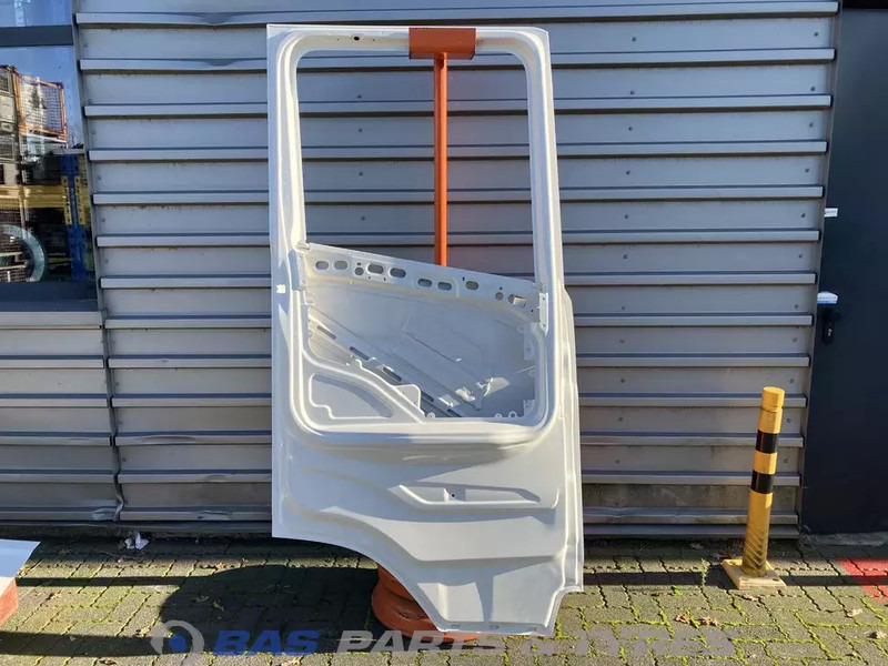 Scania S-Serie NextGen Portier Links Scania 2137841 - Ajtó és alkatrészek - Teherautó: 2 kép. Scania S-Serie NextGen Portier Links Scania 2137841 - Ajtó és alkatrészek - Teherautó: 2 kép.