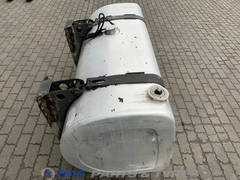 Volvo Brandstoftank Volvo 610 Liter G0000172 - Üzemanyag tartály - Teherautó: 4 kép. Volvo Brandstoftank Volvo 610 Liter G0000172 - Üzemanyag tartály - Teherautó: 4 kép.