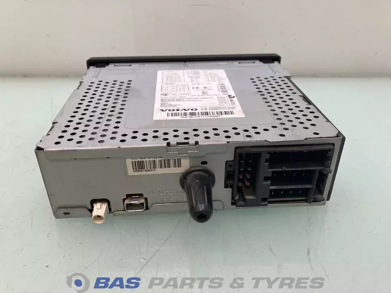 Volvo Cd-speler Volvo 21461984 - Fülke és belső tér - Teherautó: 2 kép. Volvo Cd-speler Volvo 21461984 - Fülke és belső tér - Teherautó: 2 kép.